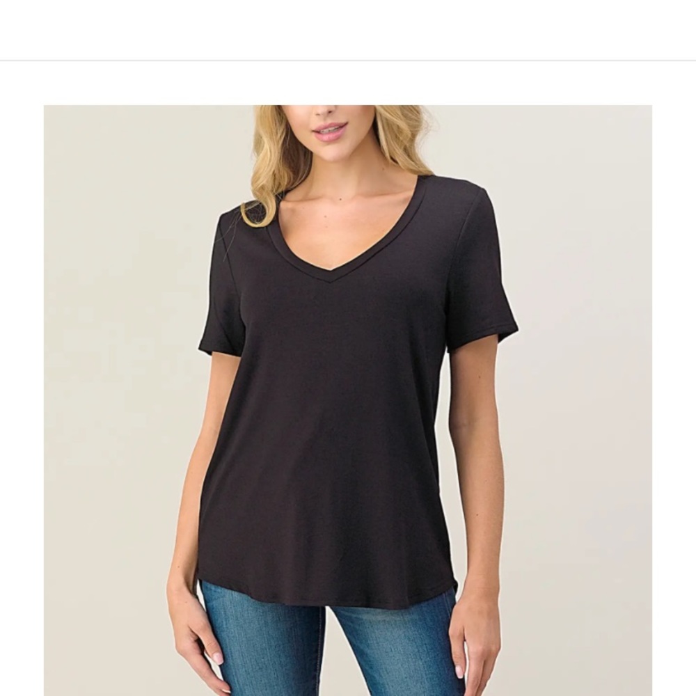 The Eco-Friendly Emma Tee in Black - Picture 4 of 5